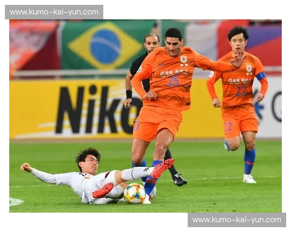 鲁能雄风，永不止步：山东鲁能与石家庄的绿茵史诗